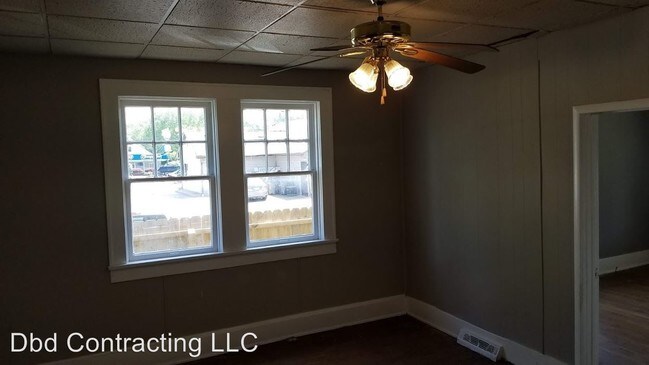 Foto del edificio - 627 Kenwood Ave