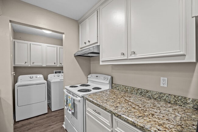 Building Photo - 250 El Dorado Blvd