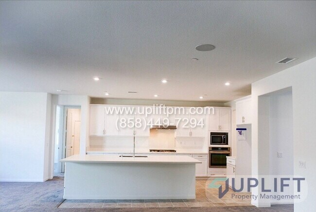 Building Photo - 2412 Medley Ln
