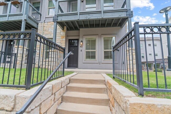 Foto del edificio - 2520 Bluebonnet Ln