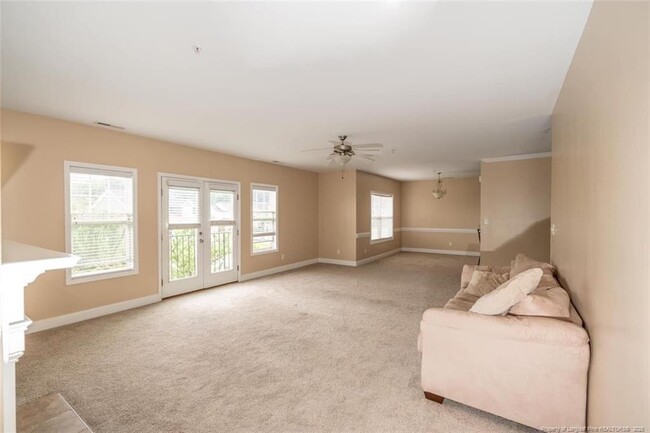 Foto del edificio - 1611 Bluffside Dr