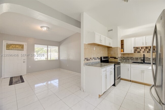 Building Photo - 3510 SW 39th St