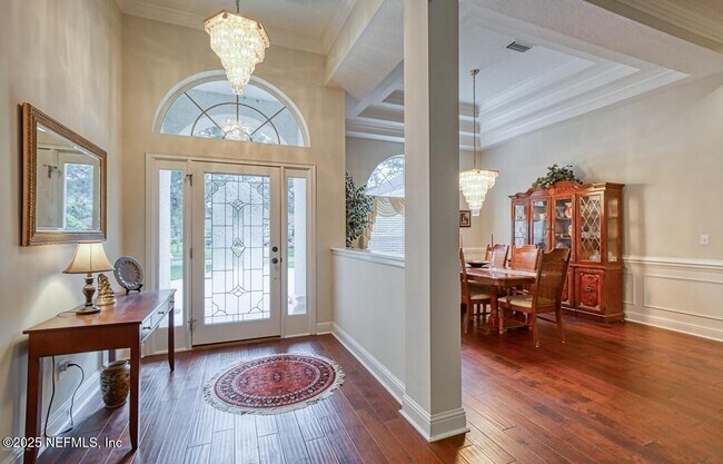 Foto del edificio - 8205 Bay Tree Ln