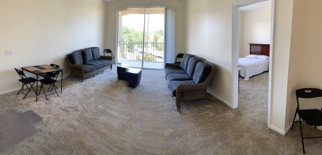 Living room - 7801 Point Meadows Dr