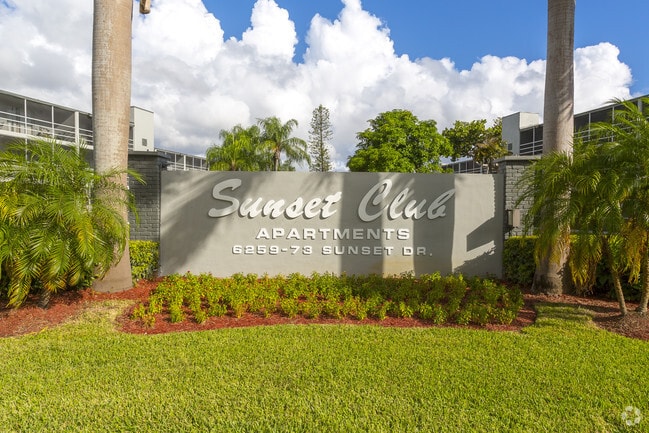 Photo - Sunset Club Apartments