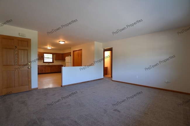 Building Photo - 103 S Joliet St