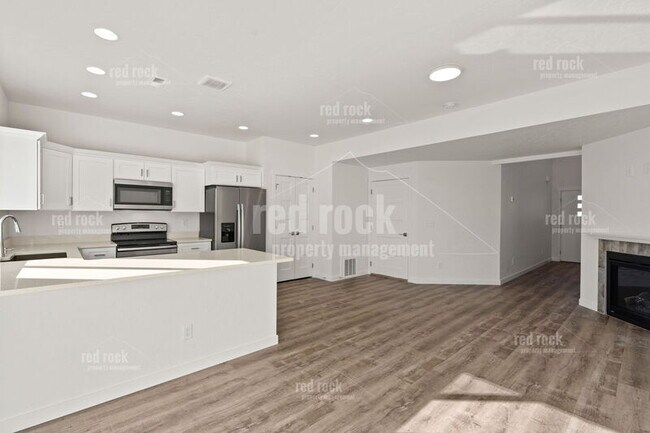 Foto del edificio - 12625 E Main Ave