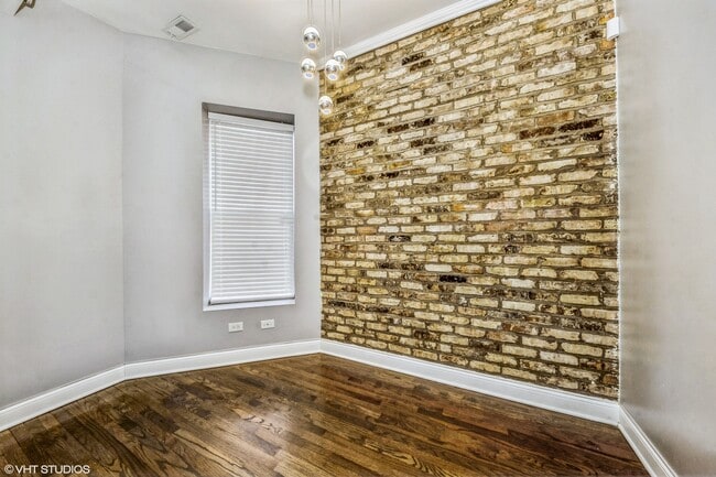 Building Photo - 6344 S Langley Ave