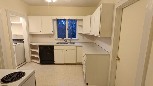 Foto del edificio - 717 Young Ave