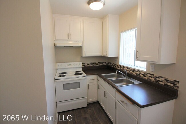 Building Photo - 2065 W Linden St