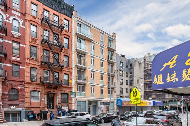Foto del edificio - 24 Henry St