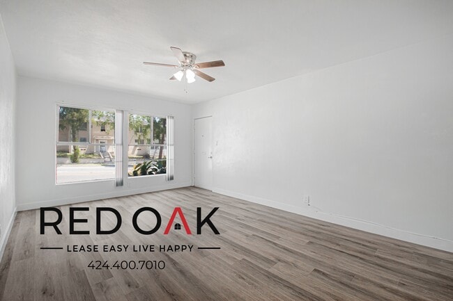 Building Photo - 8303 Crenshaw Blvd