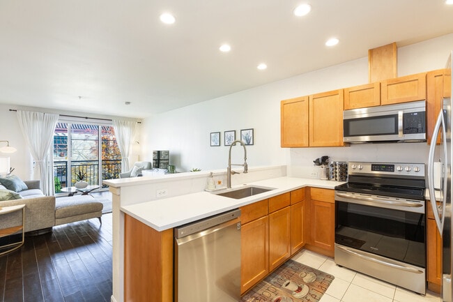 Building Photo - 1220 E Columbia St