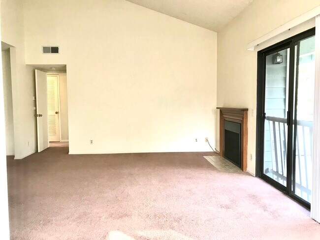 Building Photo - 3371 Baywood Ter