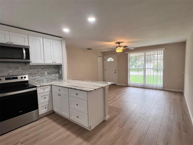 Foto del edificio - 7020 Wentworth Way