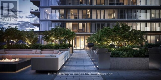 Photo du bâtiment - 110 Broadway Ave