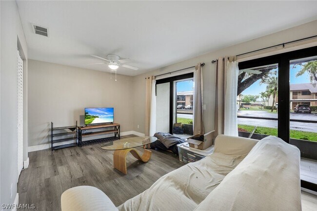 Foto del edificio - 17420 Birchwood Ln