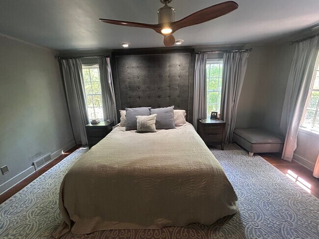 Foto del edificio - 4500 Walnut Grove Rd