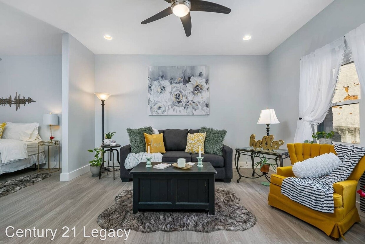 Primary Photo - 1 br, 1 bath House - 202 E Main St #204