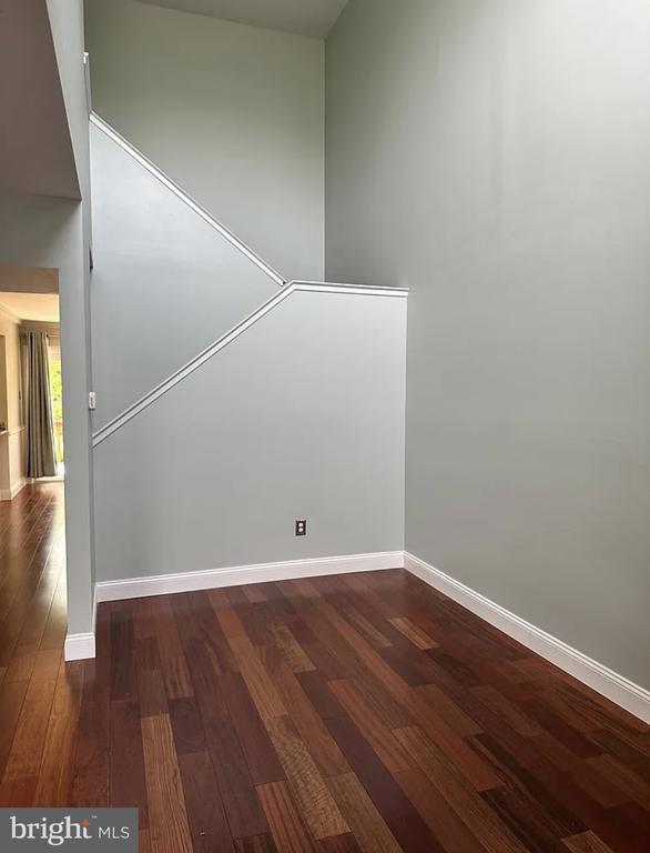 Building Photo - 26 Ingham Way
