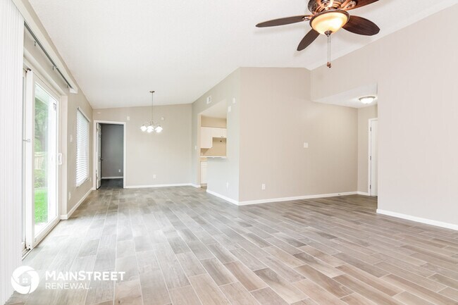 Building Photo - 17606 Shadyside Cir