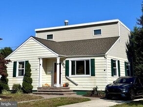 Building Photo - 56 Stanford Rd