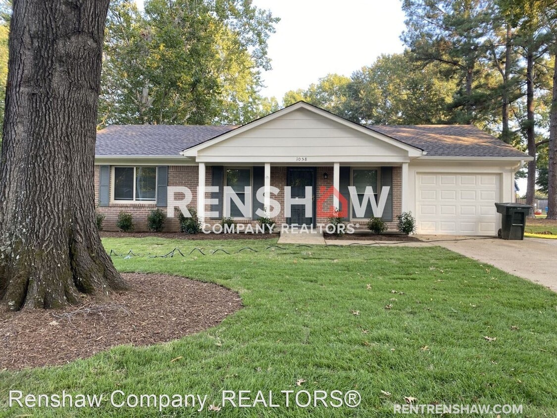 Primary Photo - 3 br, 1.5 bath House - 1058 Greenview Rd