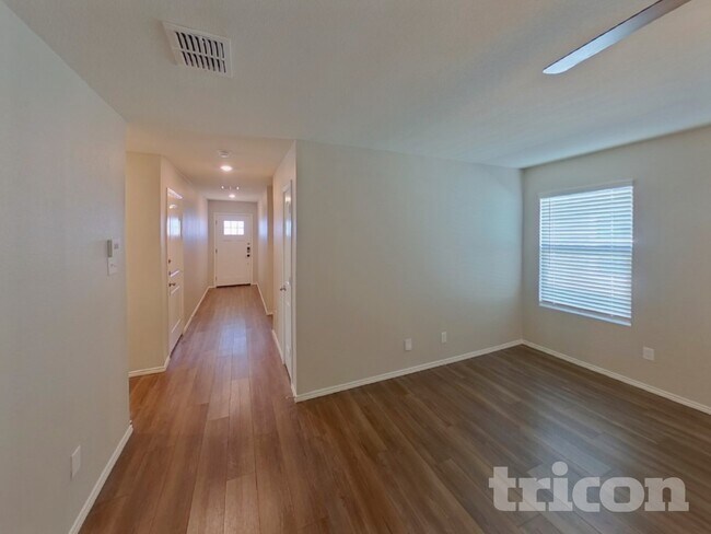 Building Photo - 5205 Longshadow Dr