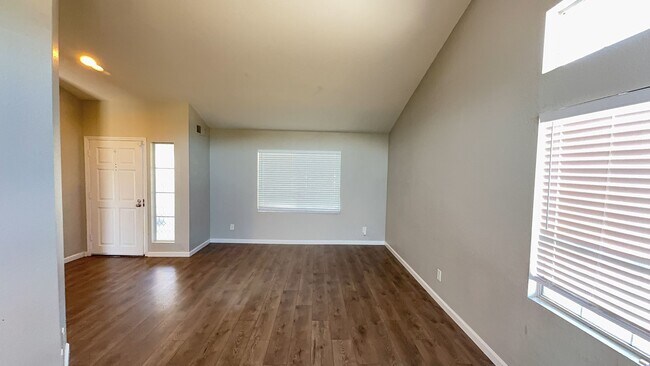 Foto del edificio - 28870 Somme Ct
