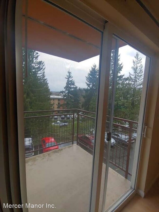 Building Photo - 2717 76th Ave SE