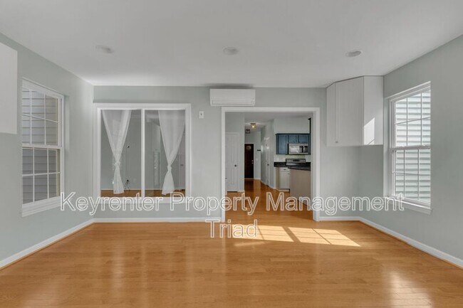 Foto del edificio - 3391 Valley Crossing Dr