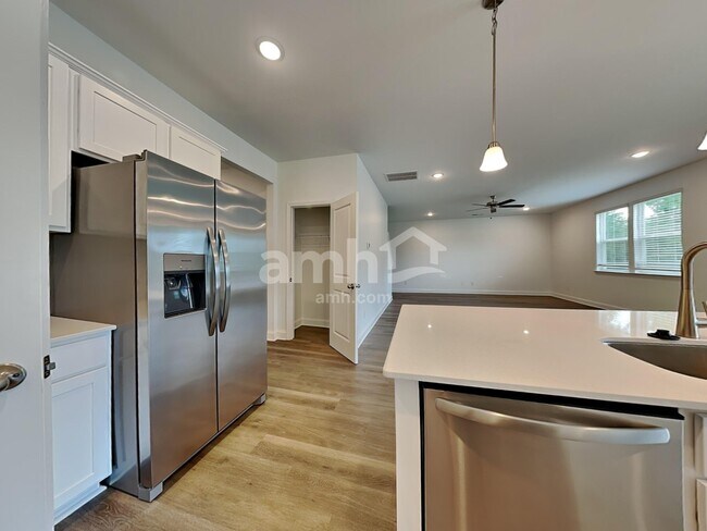 Foto del edificio - 4788 McDade Lane