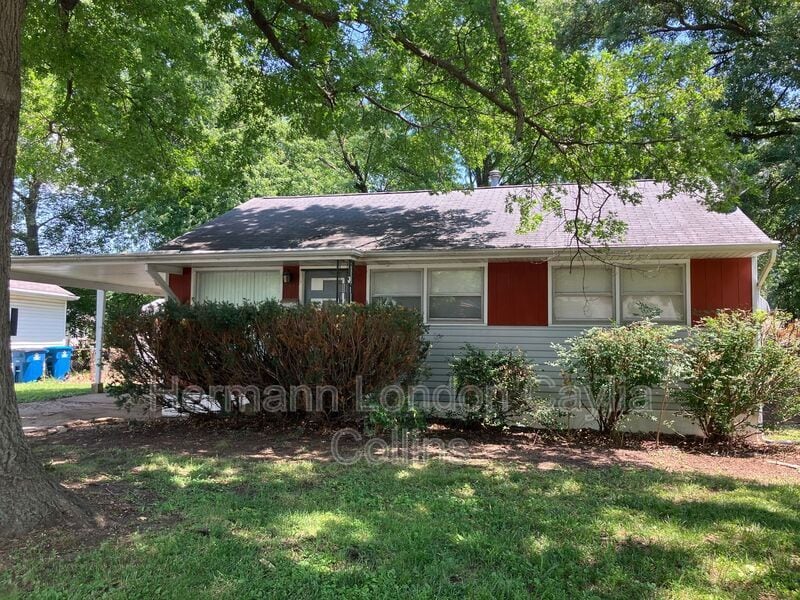 Primary Photo - 10442 Renfrew Dr