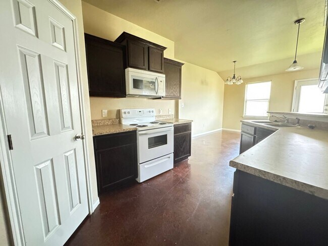 Building Photo - 4305 Cambridge Dr