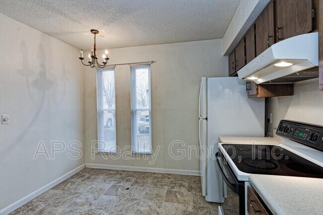 Photo - 3771 Heathrow Dr House