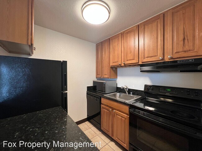 Building Photo - 2 br, 1 bath House - 5402 Carr Street Unit...