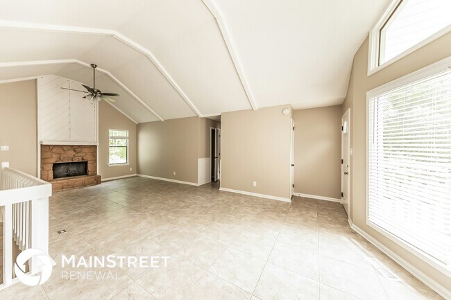 Foto del edificio - 4246 Centerwood Dr