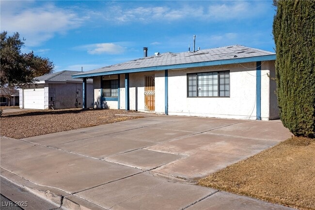 Building Photo - 203 Cimarron Ct