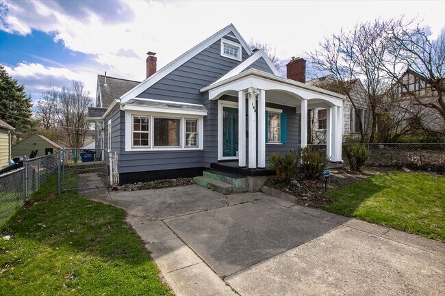 Frente de la casa - 148 Niagara Ave