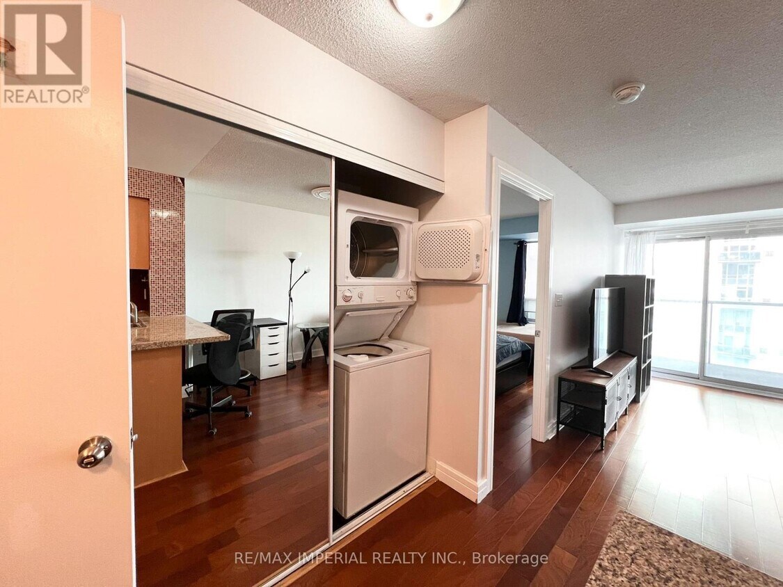 Primary Photo - 18 Harrison Garden Blvd