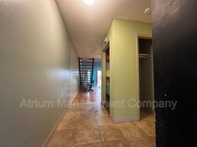 Building Photo - 12270 Fox Hound Ln