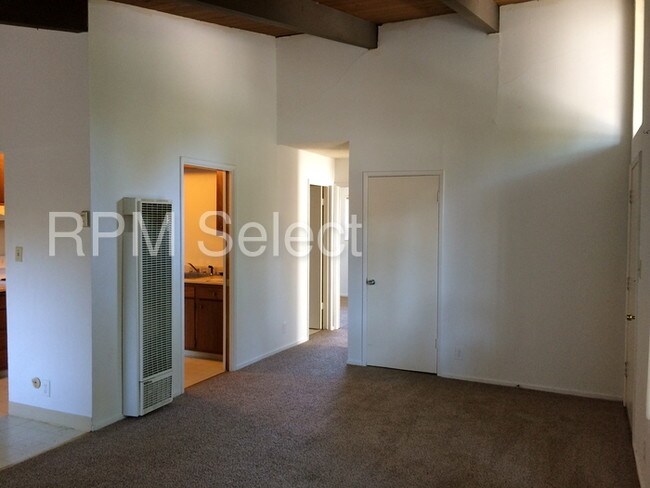 Foto del edificio - 1484 Valle Vista Ave