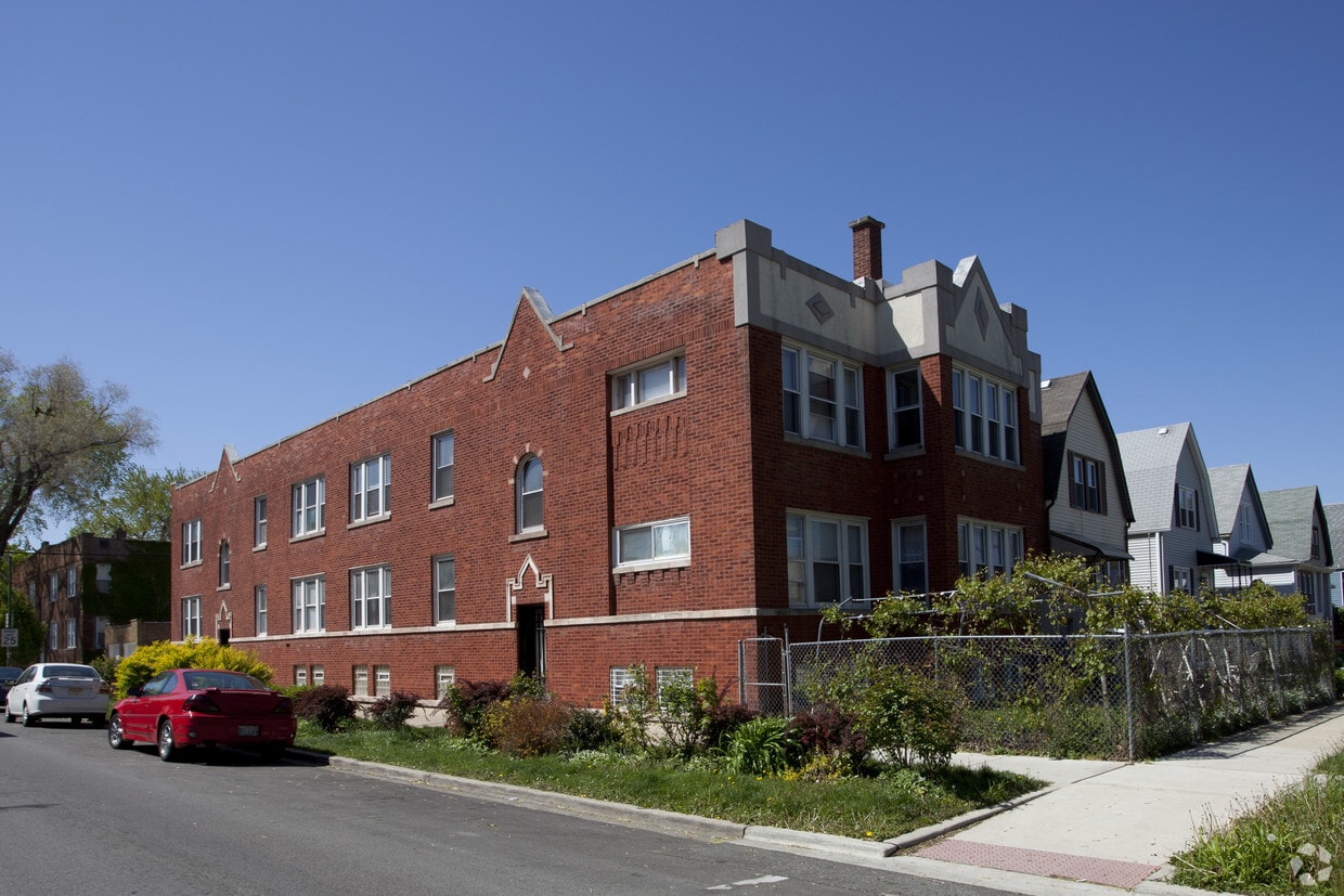 Foto del edificio - 3652 N Kilpatrick Ave