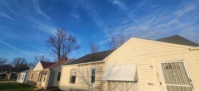 Photo - 3911 E 189th St House