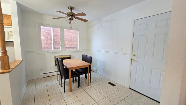 Foto del edificio - 5472 W Higgins Ave