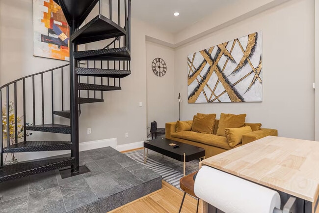 Photo - 440 Hopkins St Townhome