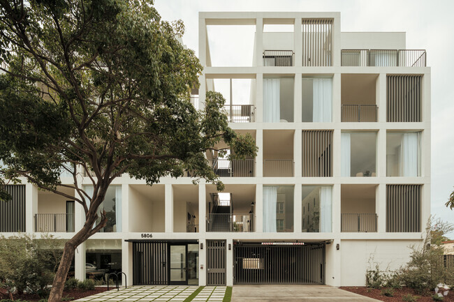 Building Photo - Lex2 By Category