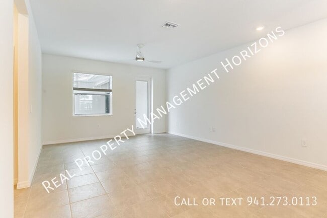 Foto del edificio - 7514 Backlight Ln