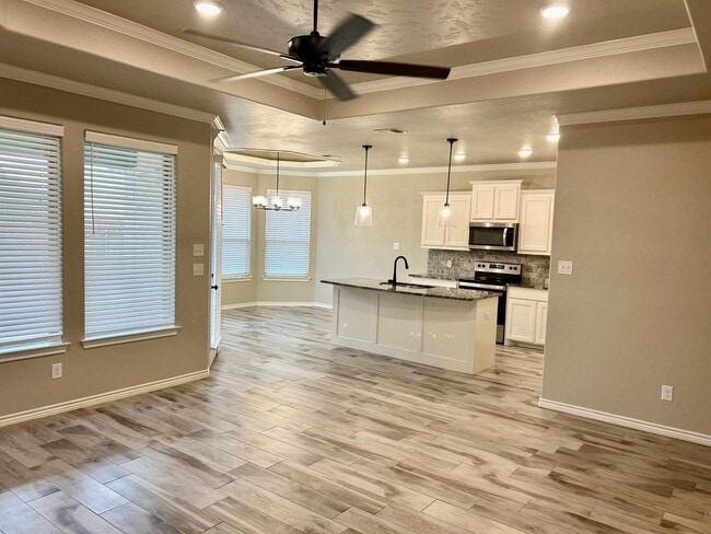 Building Photo - Stunning Home in Tolar