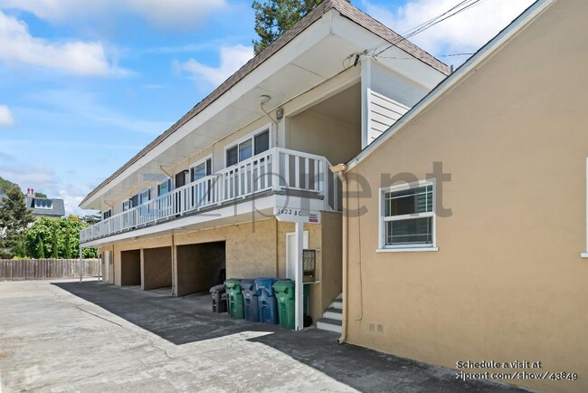Building Photo - 1422 Sherman St